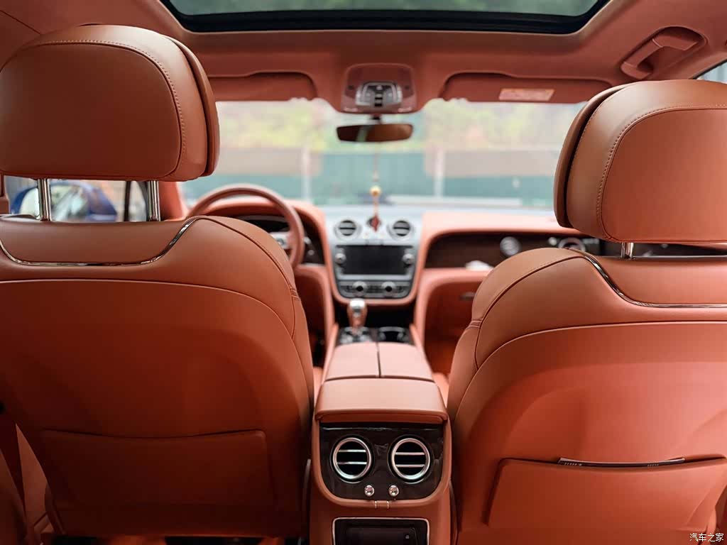 Bentley Bentayga, 2017 19