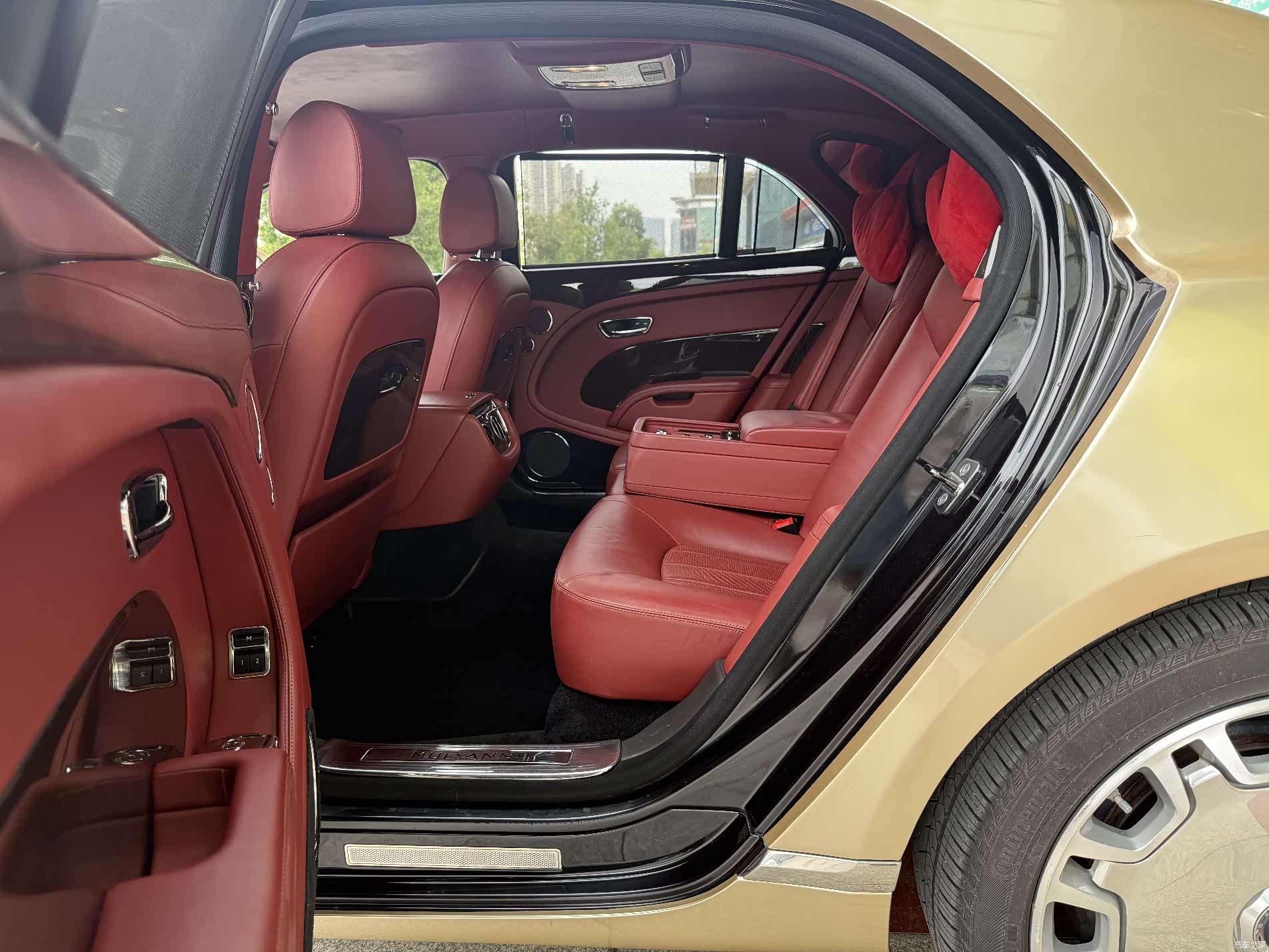 Bentley Mulsanne, 2012 15