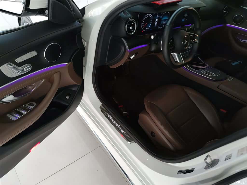 Mercedes-Benz E-Class, 2023 12