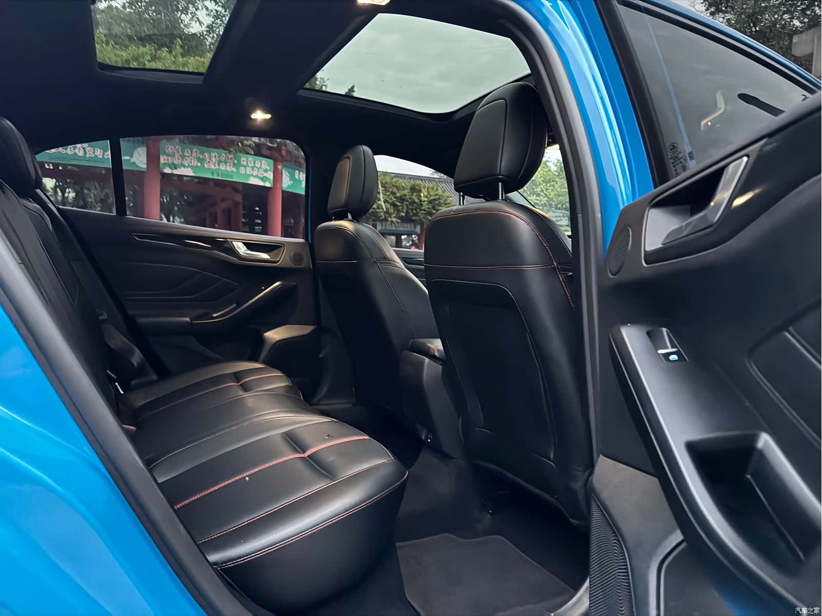 Ford Focus, 2022 11