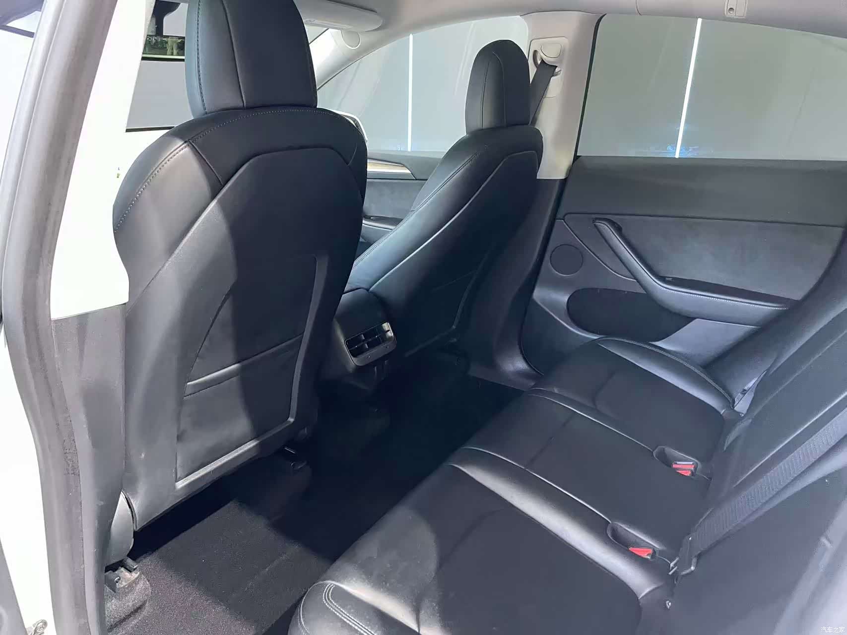 Tesla Model Y, 2021 10