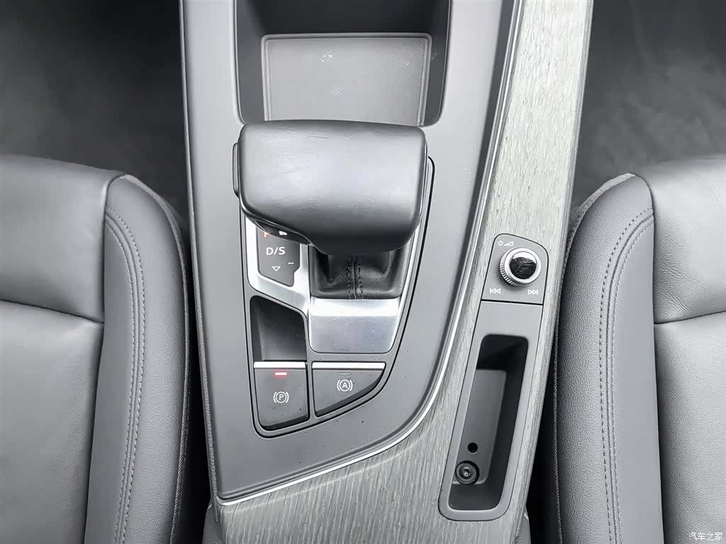 Audi A4, 2022 13