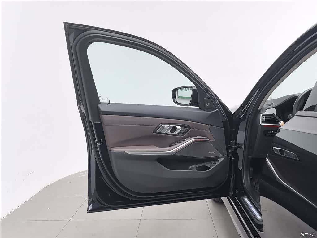 BMW 3 Series, 2022 8