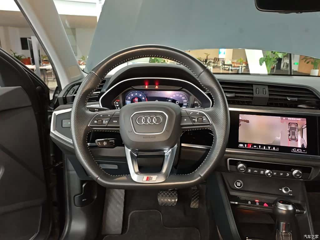 Audi Q3, 2021 11