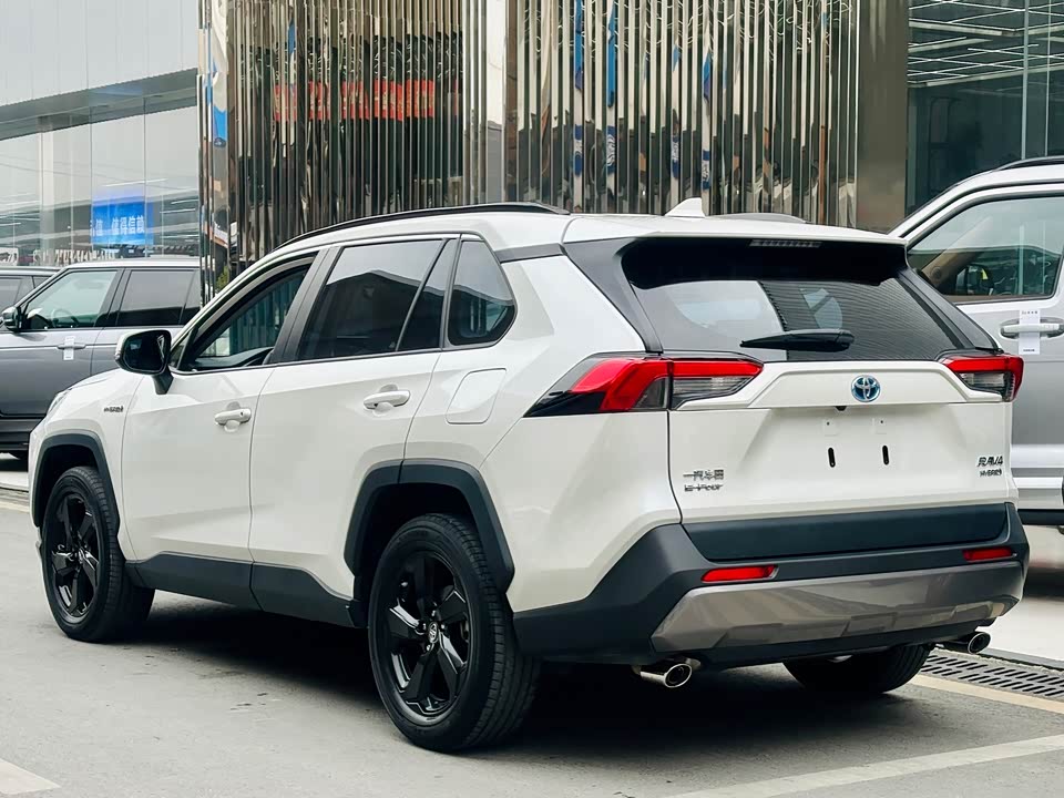 Toyota RAV4 Rongfang