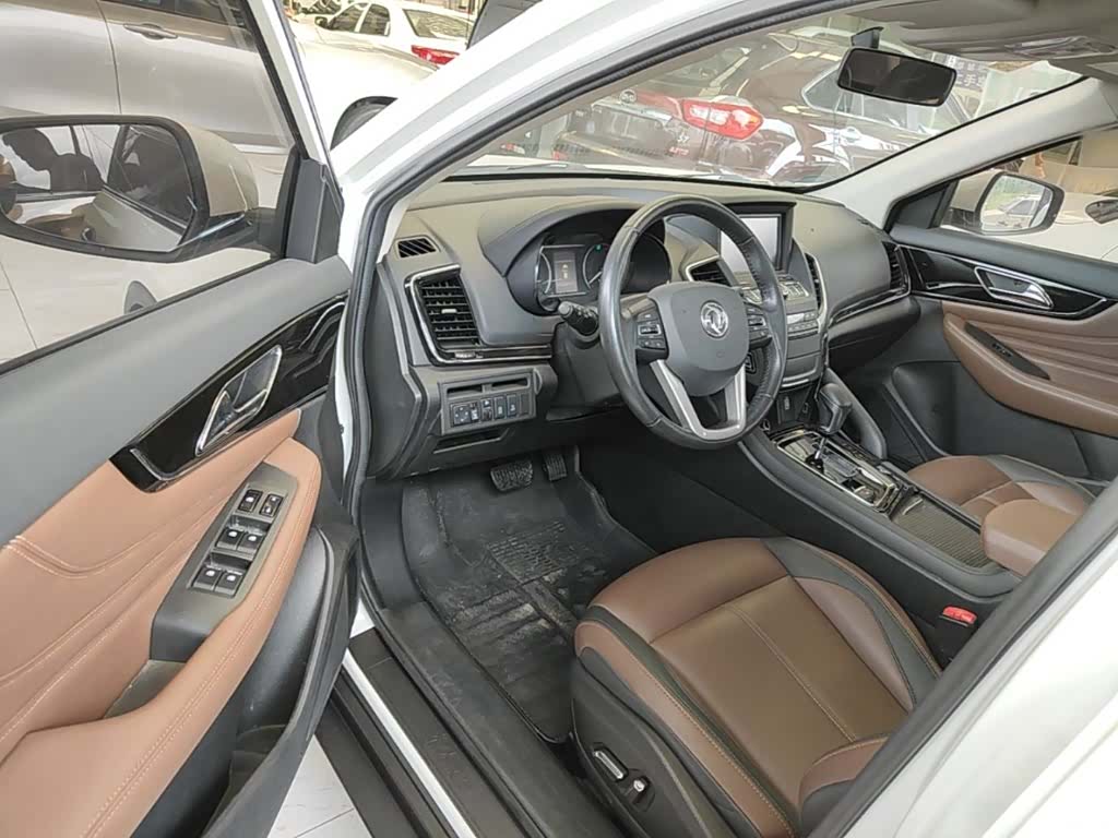 DongFeng AX7, 2018 16