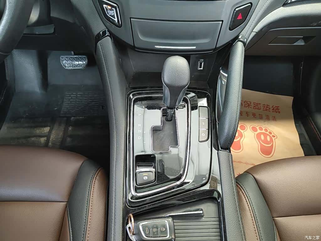 DongFeng AX7, 2018 14