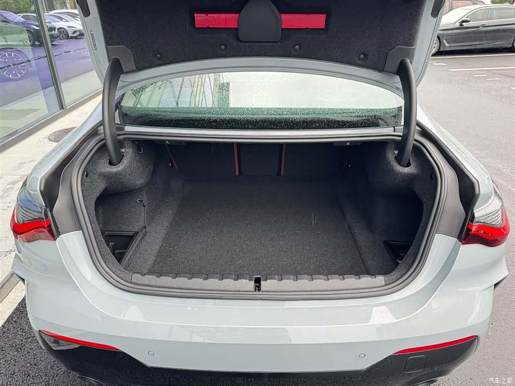 BMW 4 Series, 2025 7