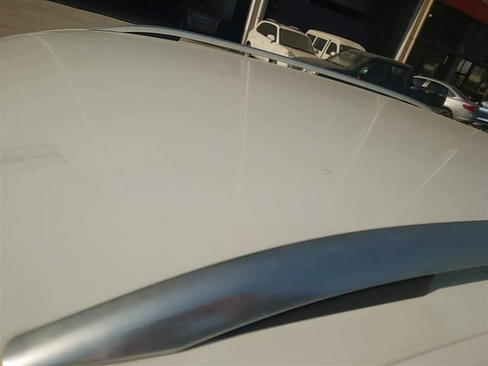 Volkswagen T-ROC exploring Songs