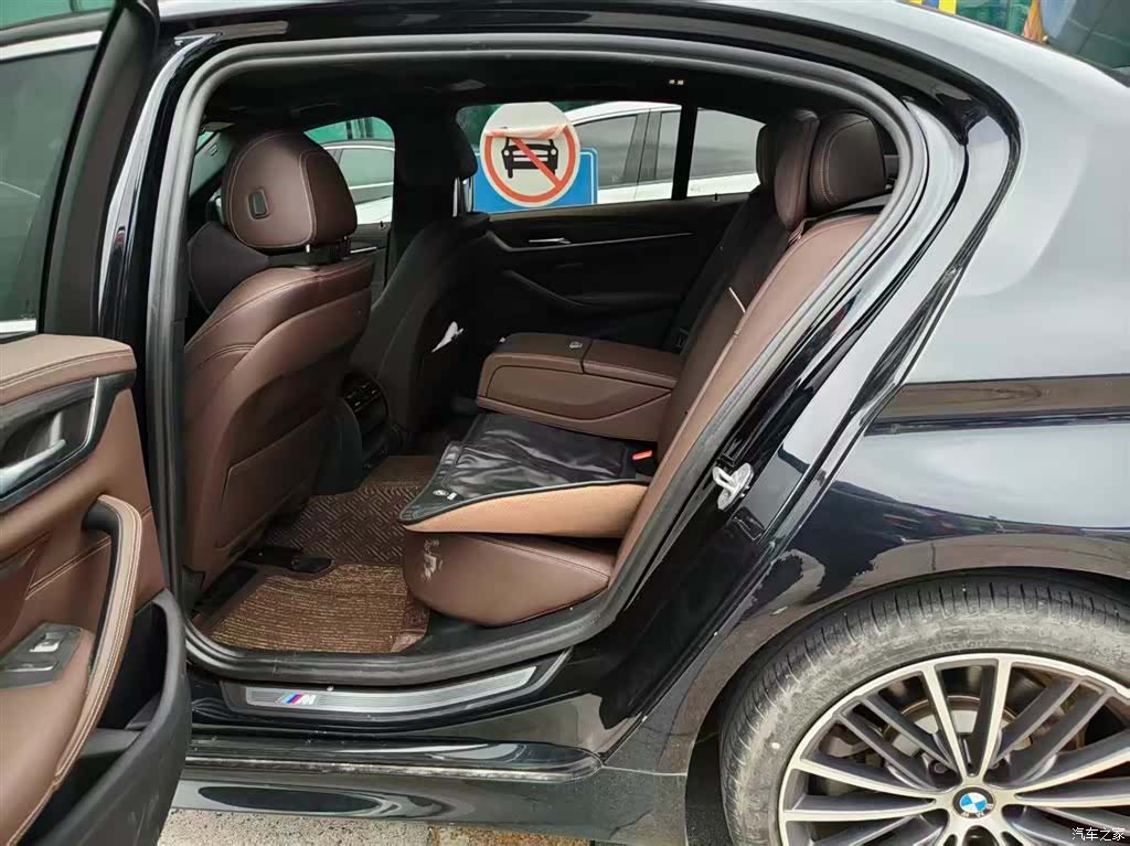 BMW 5 Series, 2023 3
