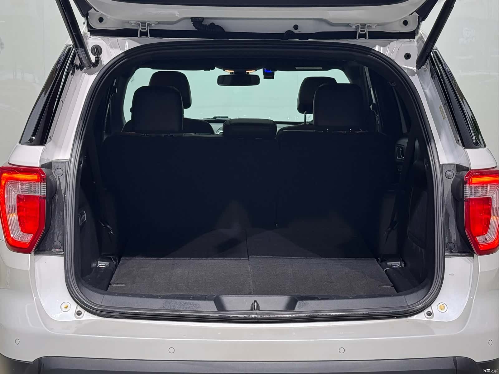Ford Explorer, 2018 20