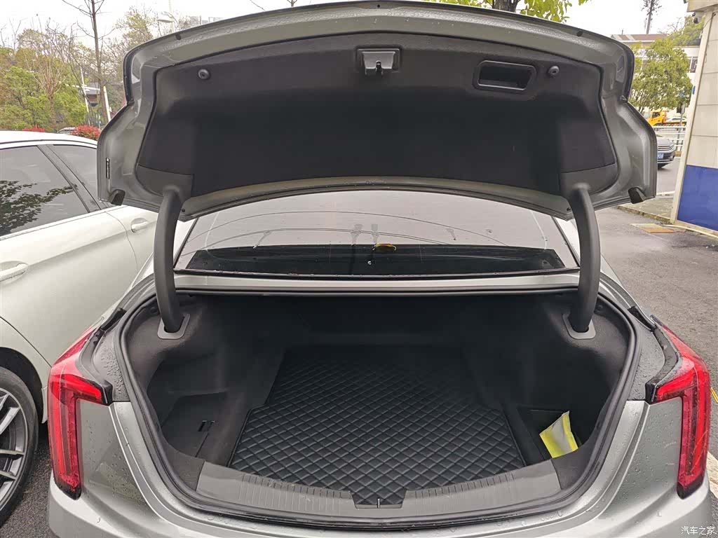 Cadillac CT5, 2023 18
