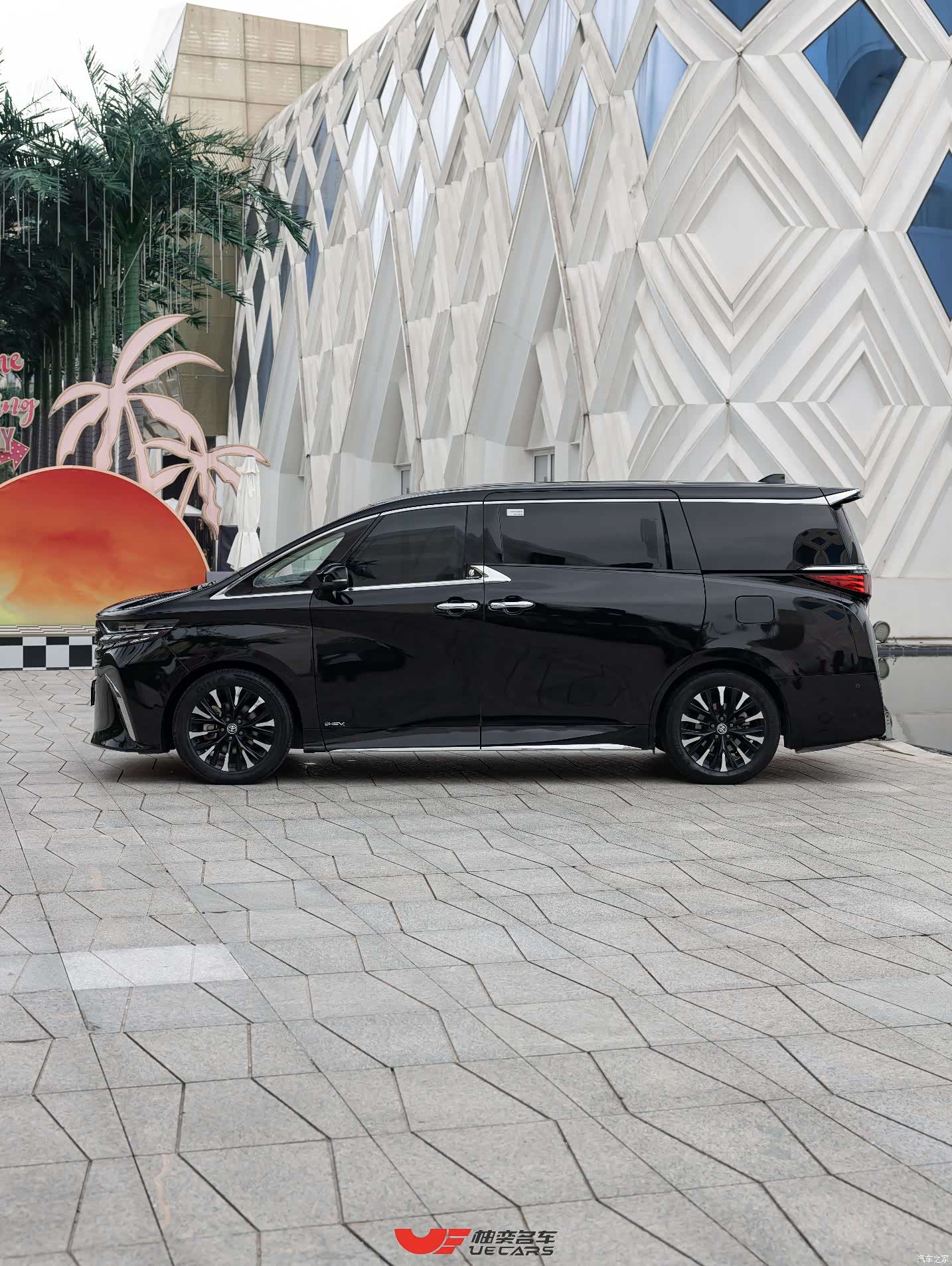 Toyota Alphard, 2024 7