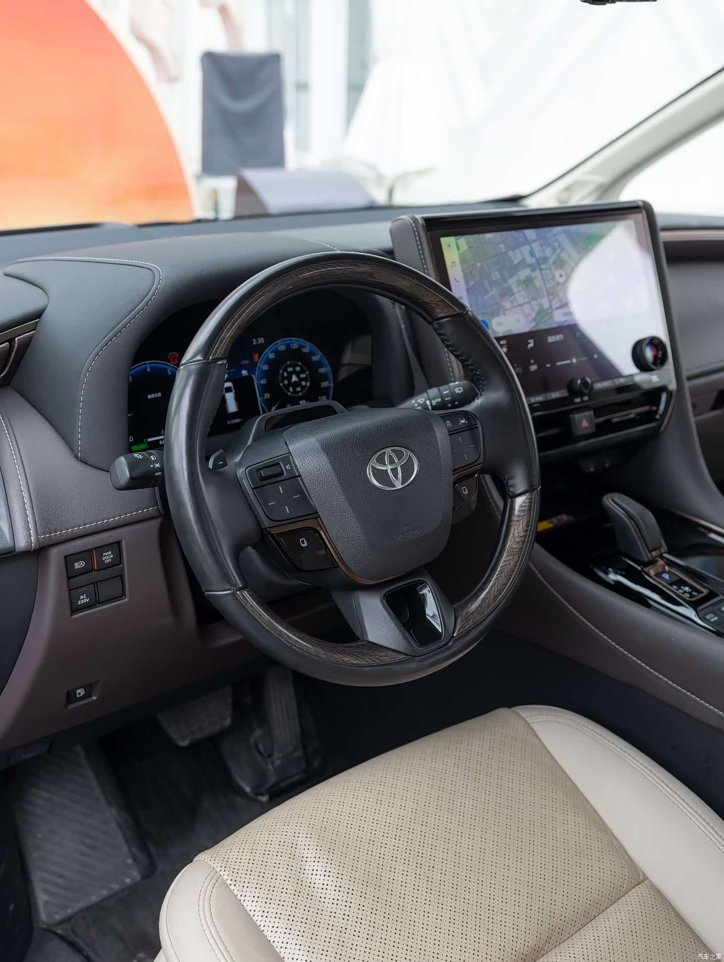 Toyota Alphard, 2024 9