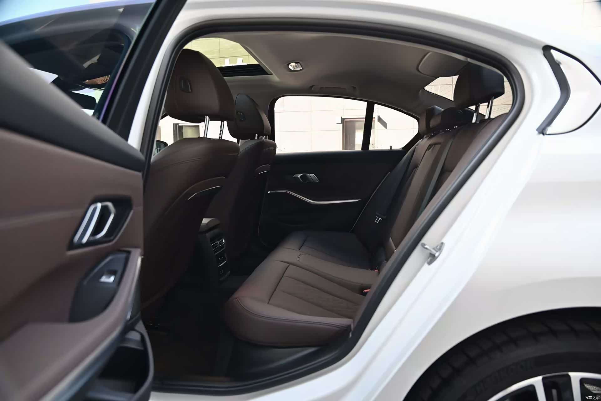 BMW 3 Series, 2023 9