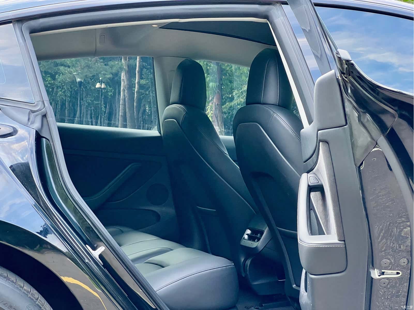 Tesla Model 3, 2021 26