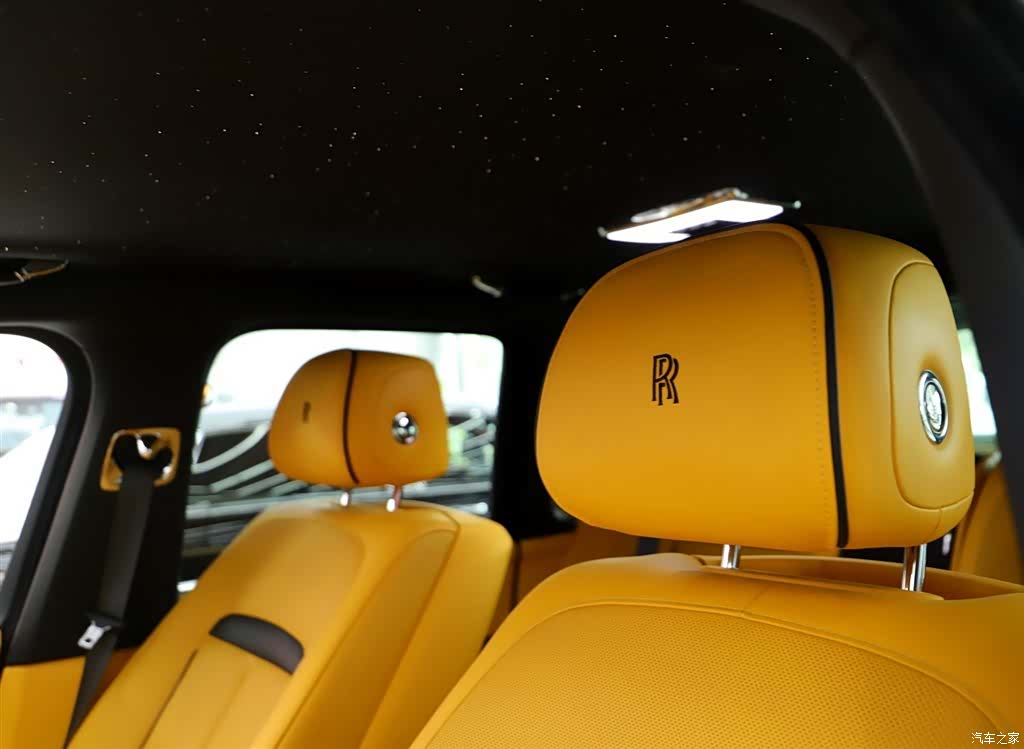 Rolls-Royce Cullinan, 2022 18