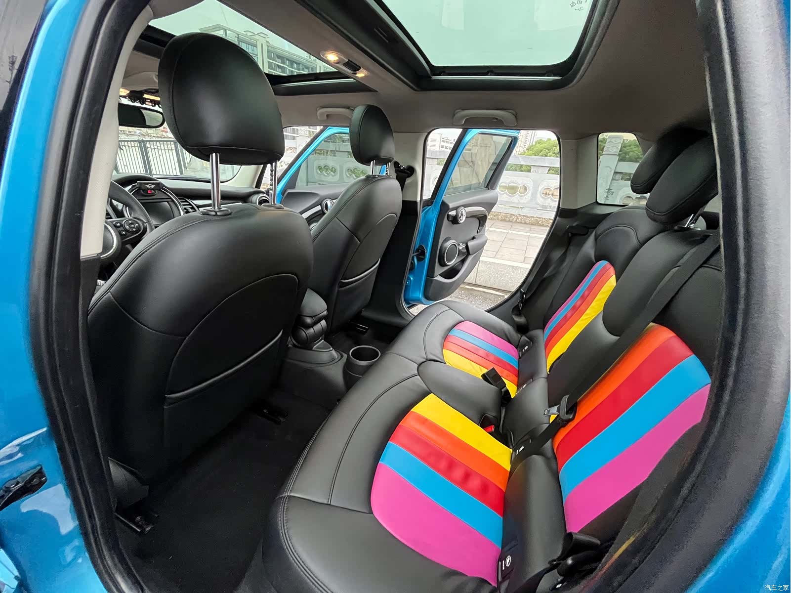 Mini ONE, 2019 10