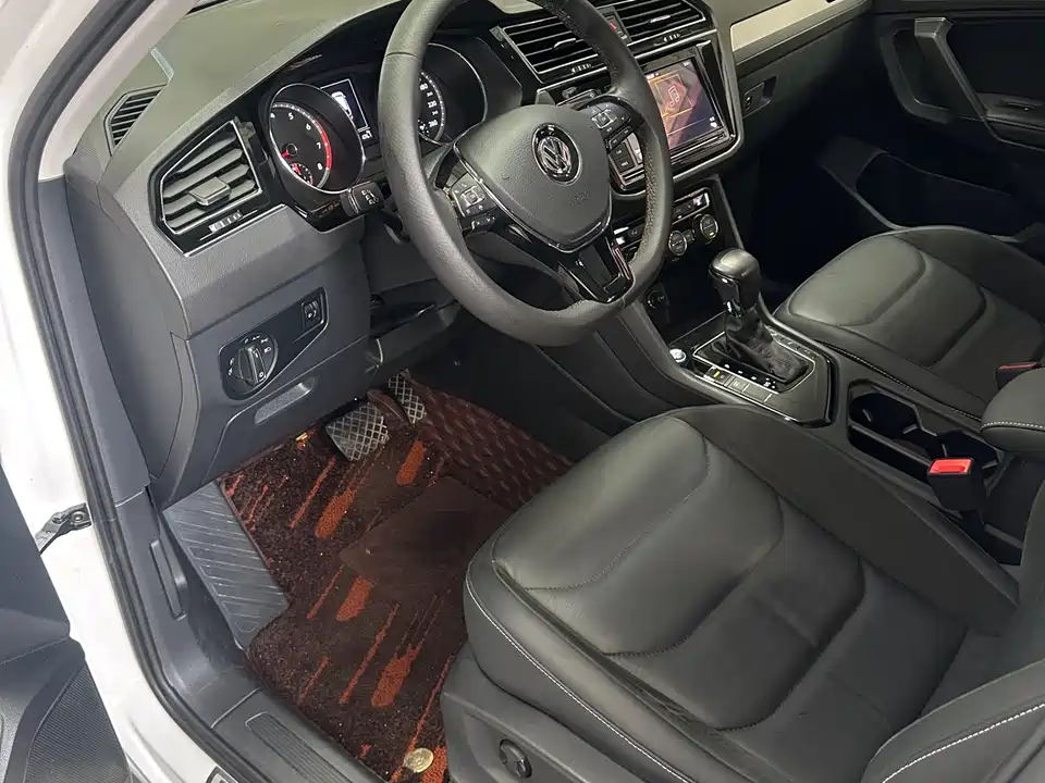 Volkswagen Tiguan L