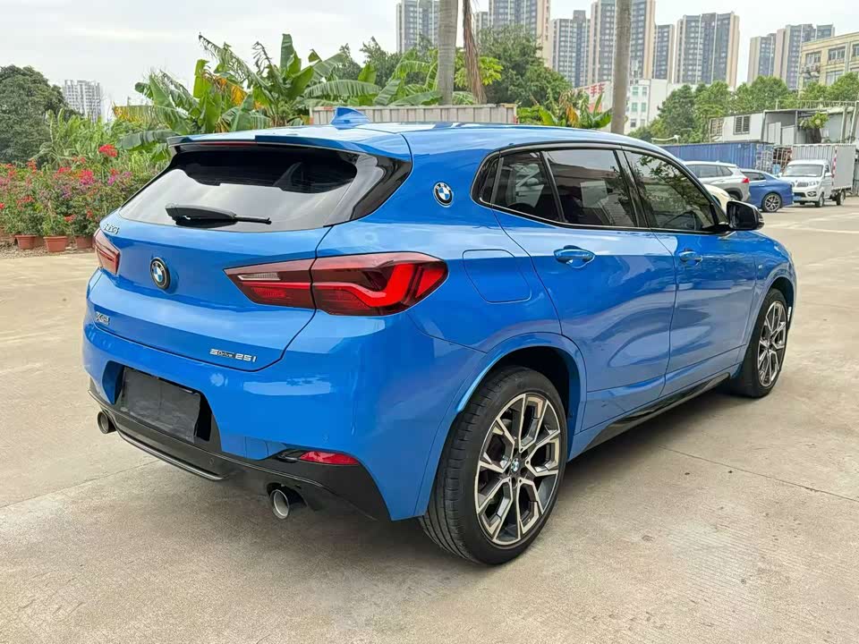 BMW X2