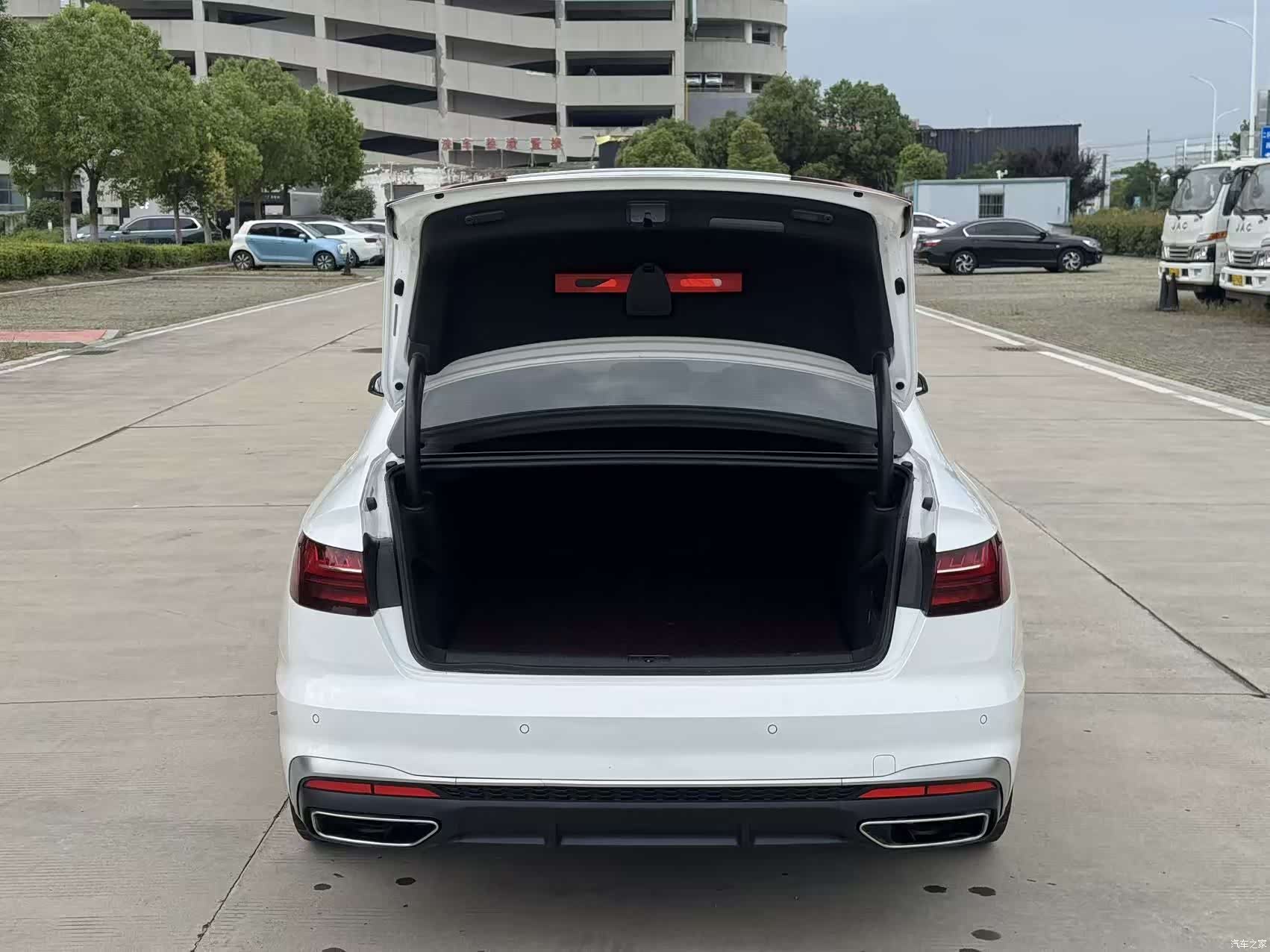 Audi A4L, 2022 9