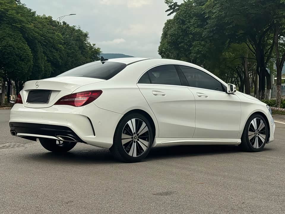Mercedes-Benz CLA