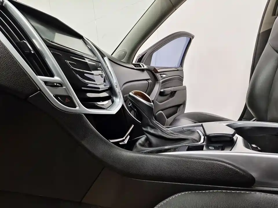 Cadillac SRX