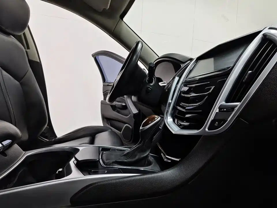 Cadillac SRX