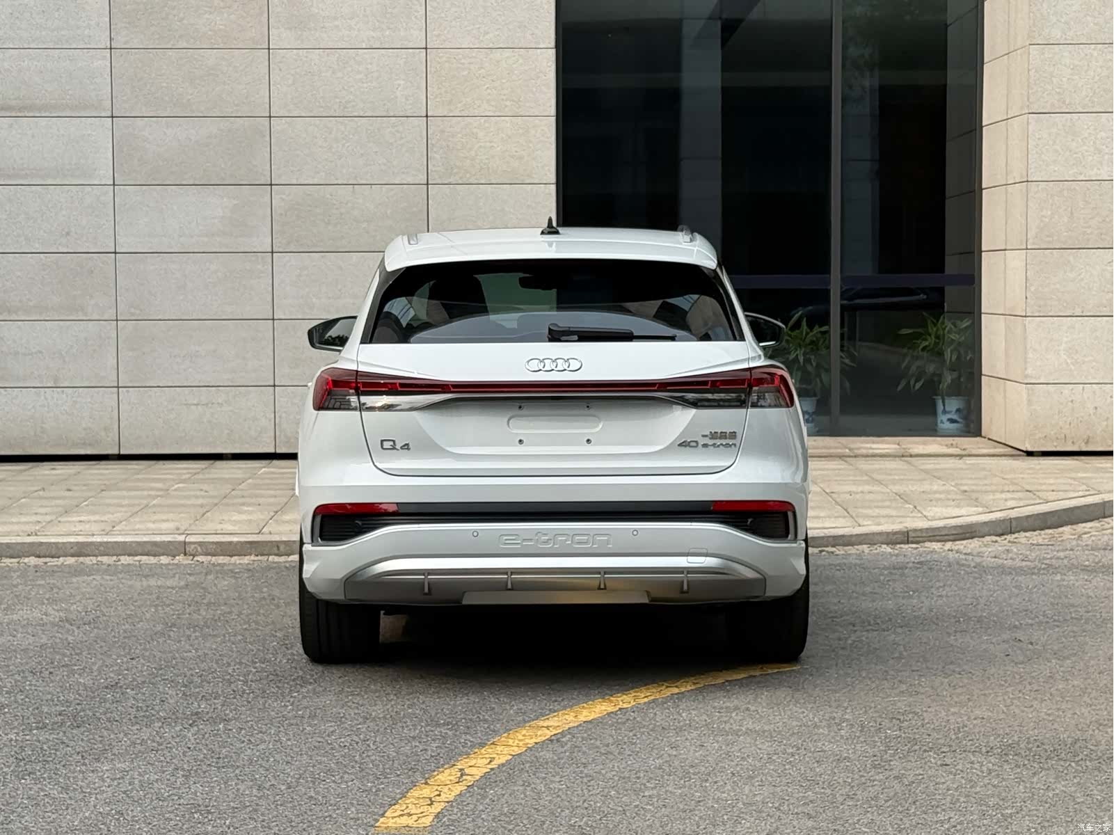 Audi Q4 e-tron, 2023 19