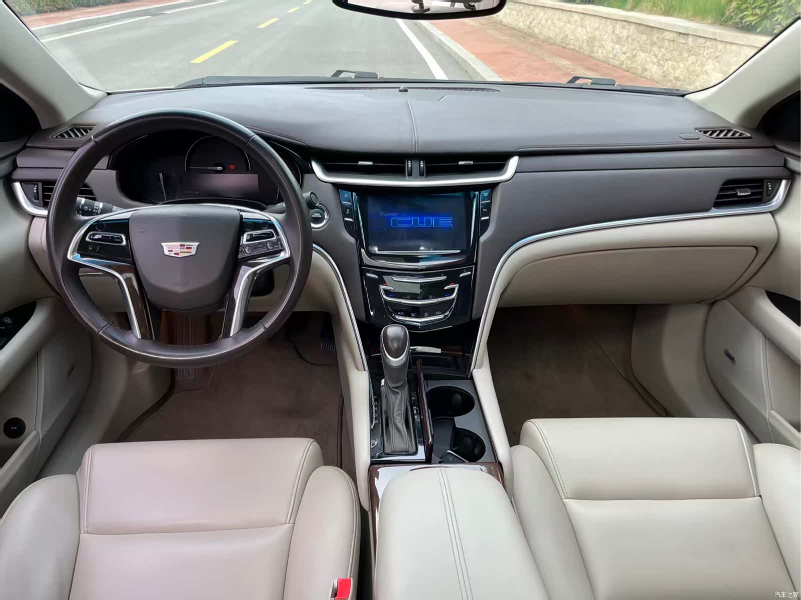 Cadillac XTS, 2017 9