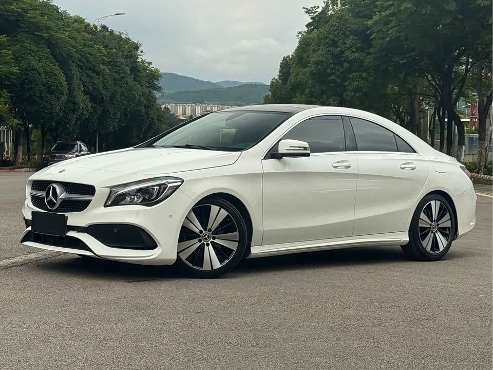 Mercedes-Benz CLA