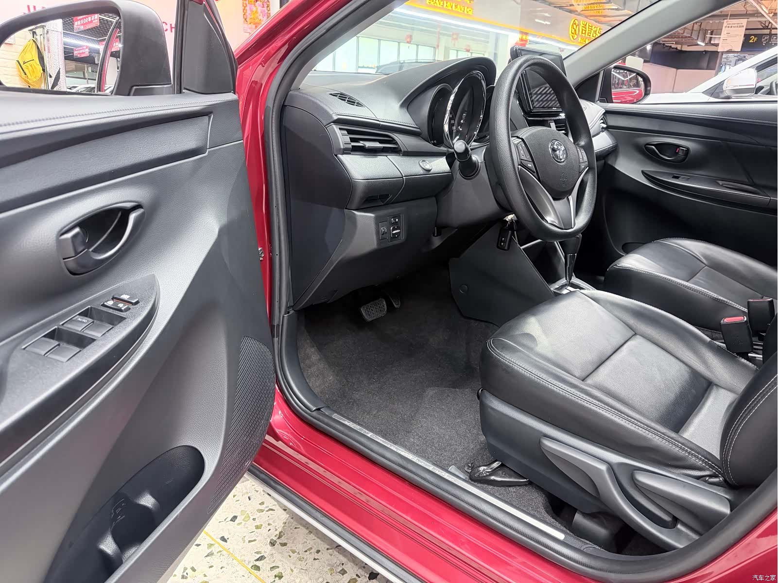 Toyota YARiS L, 2021 25