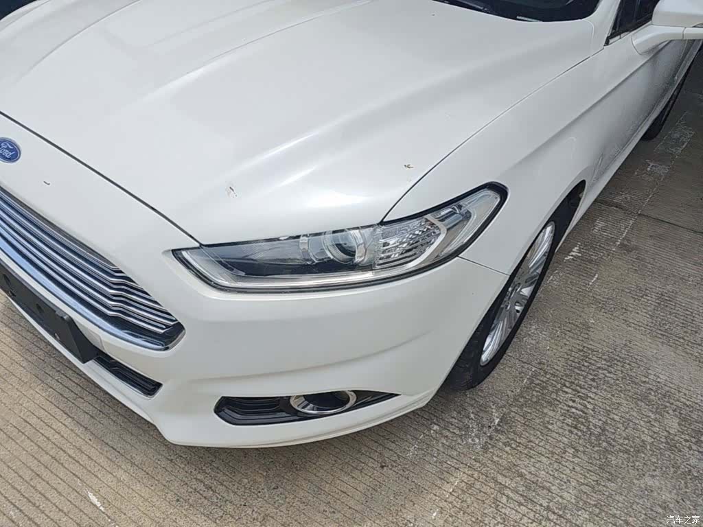 Ford Mondeo, 2014 24