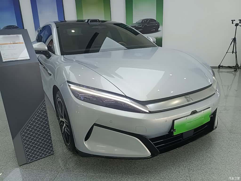 BYD Han, 2025 4