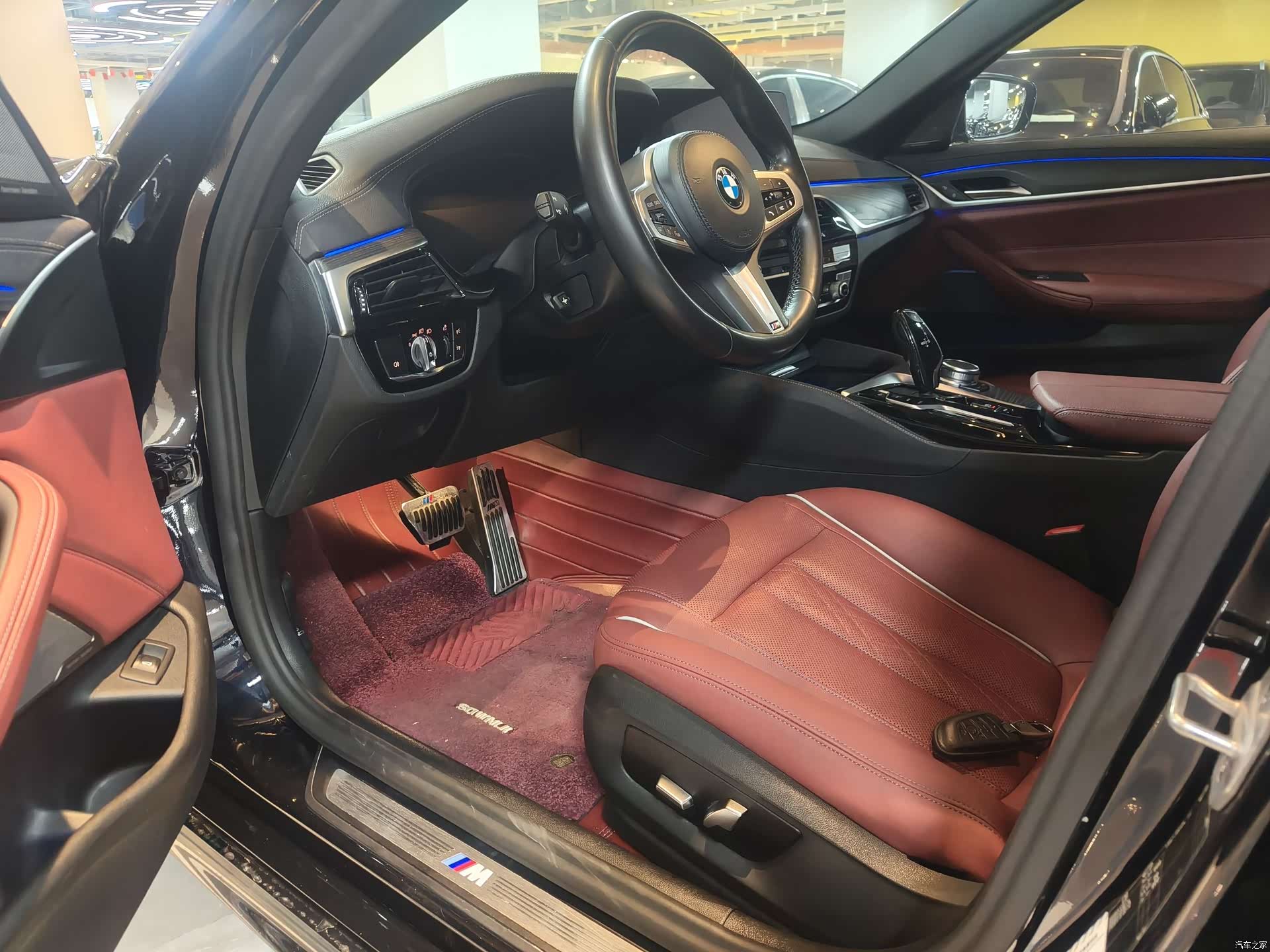 BMW 5 Series, 2020 все фото