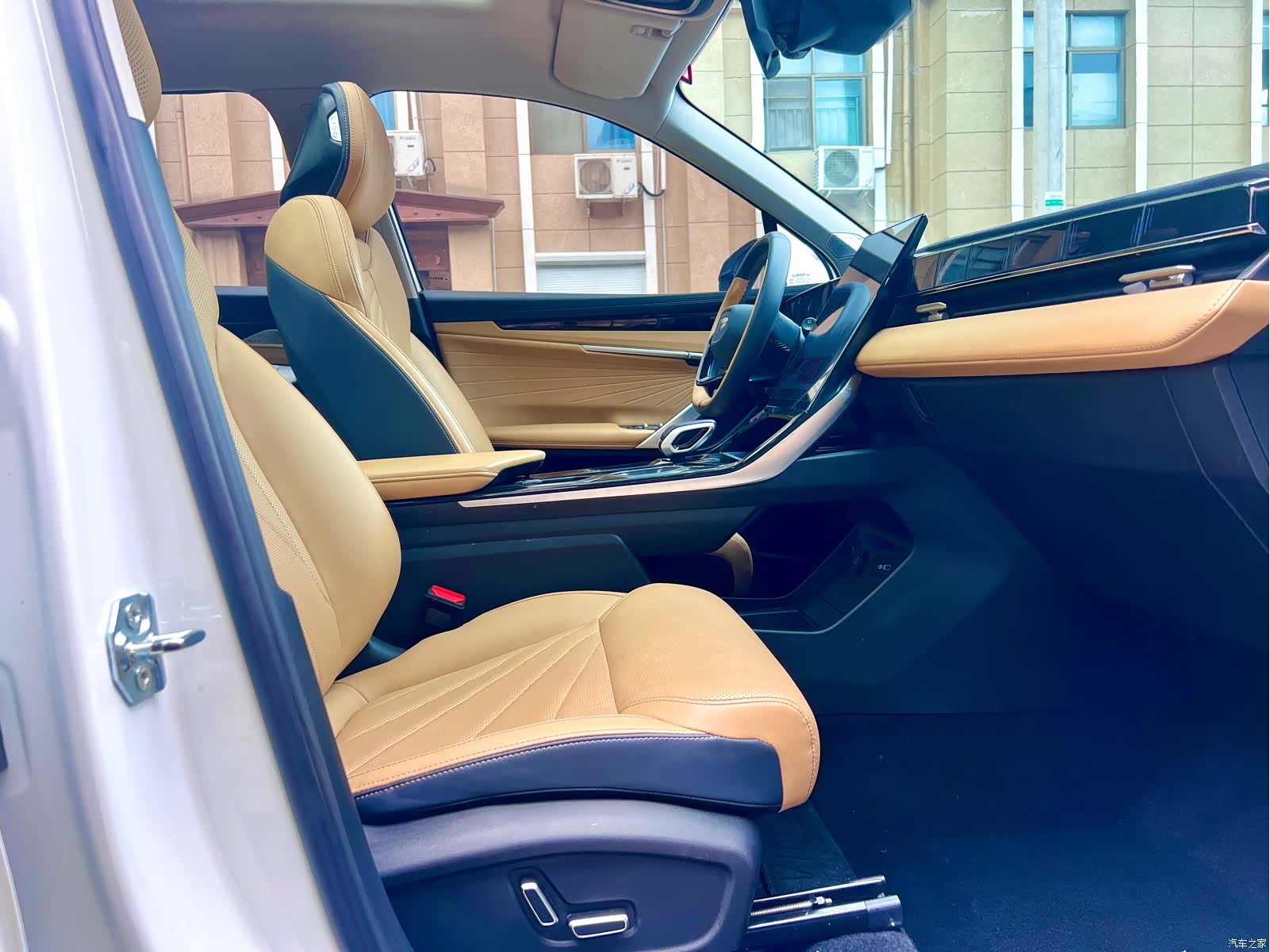 Geely Boyue, 2024 15