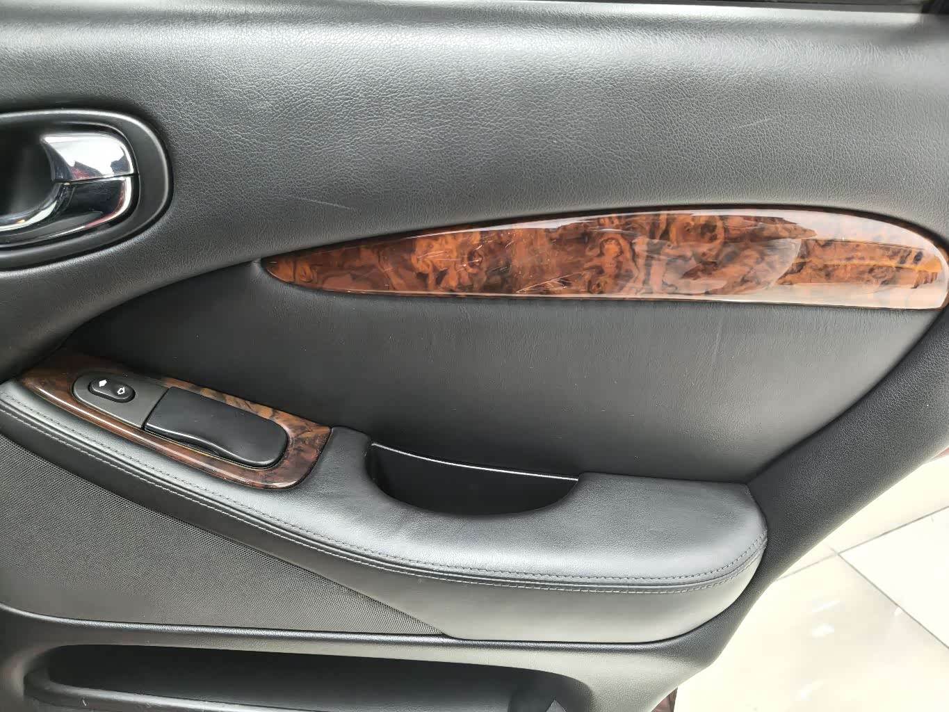 Jaguar S-TYPE, 2008 10