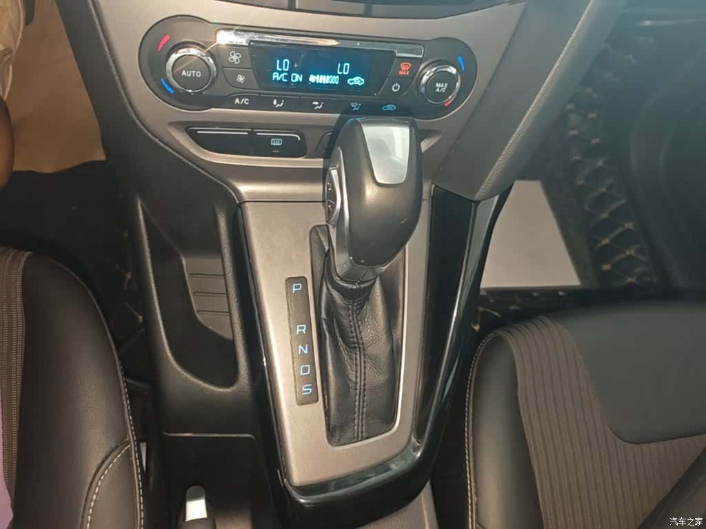Ford Focus, 2015 14