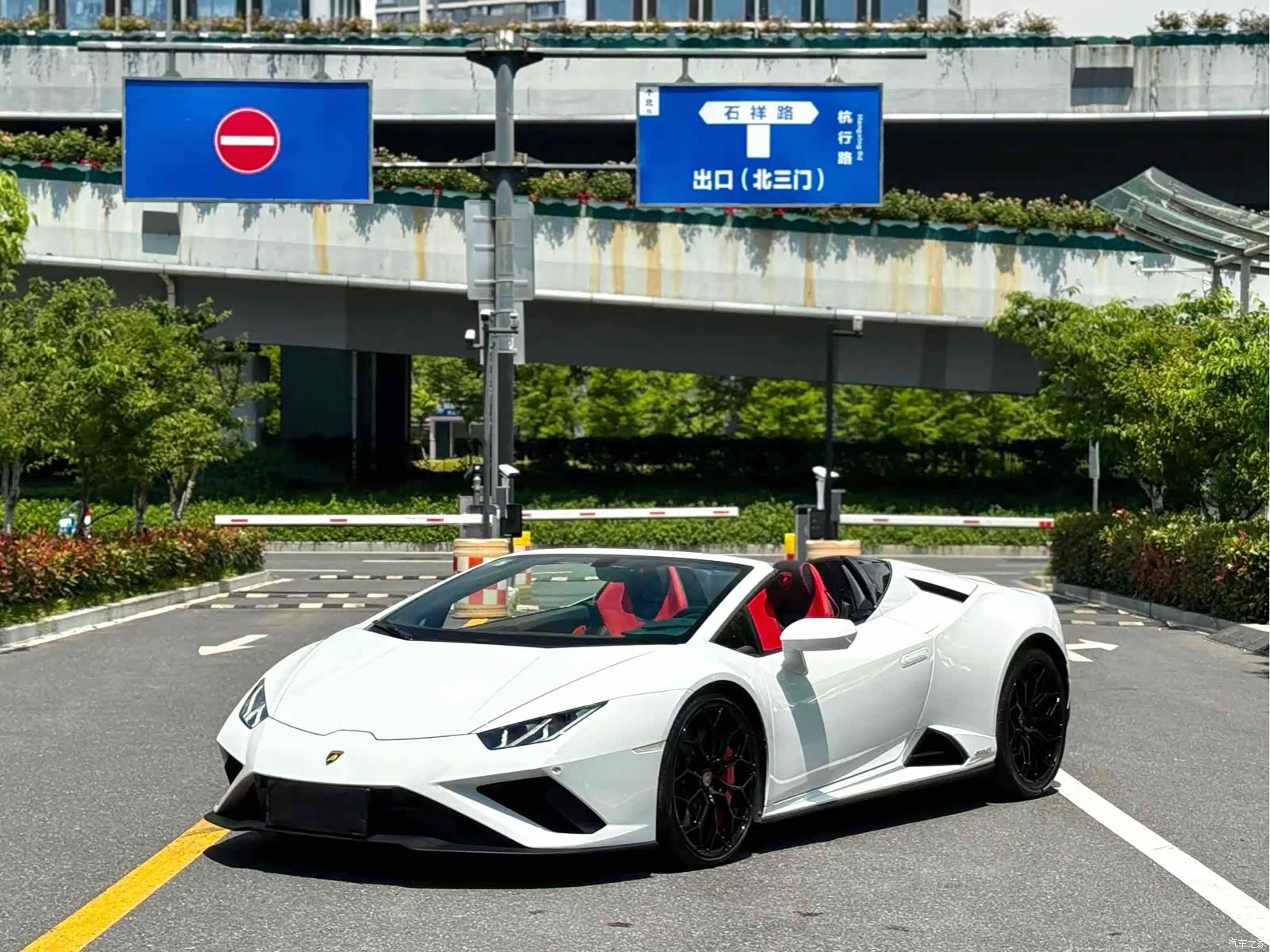 Lamborghini Huracán, 2023 2