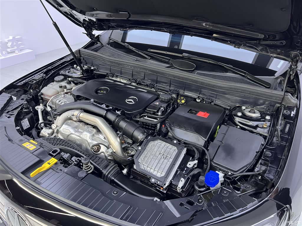 Mercedes-Benz GLB, 2024 12