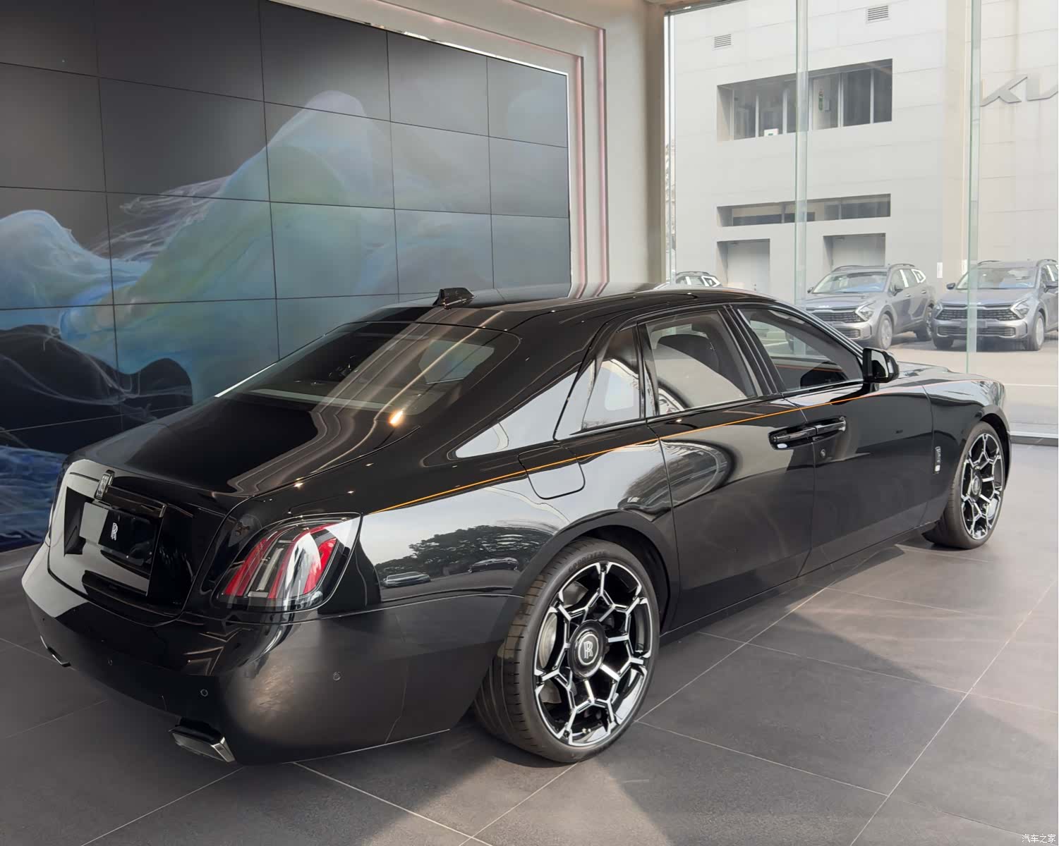 Rolls-Royce Ghost, 2026 18