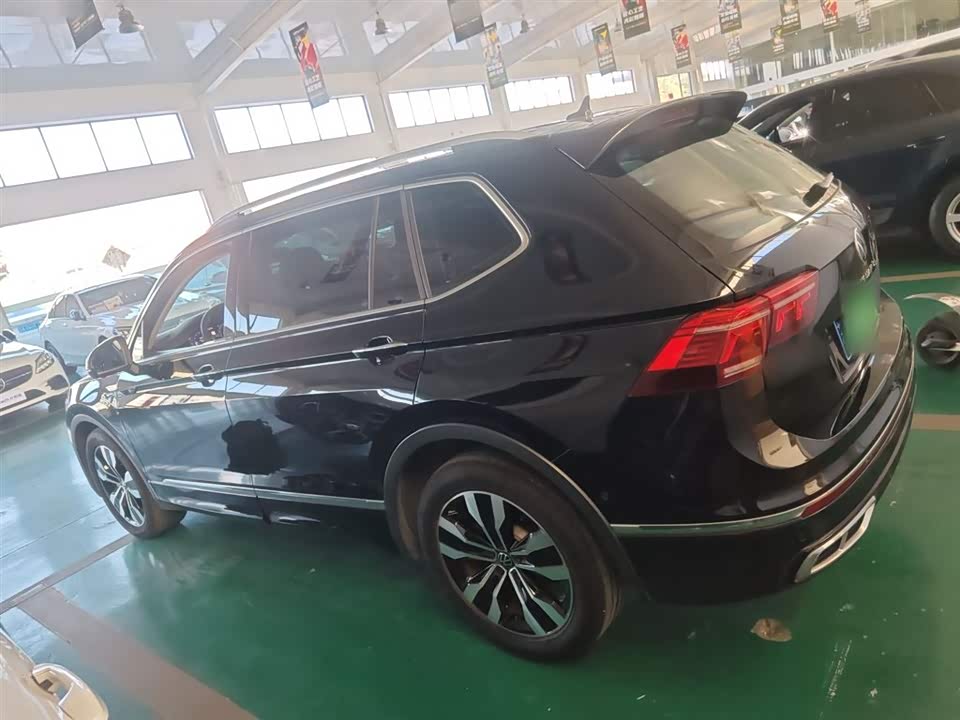 Volkswagen Tiguan L