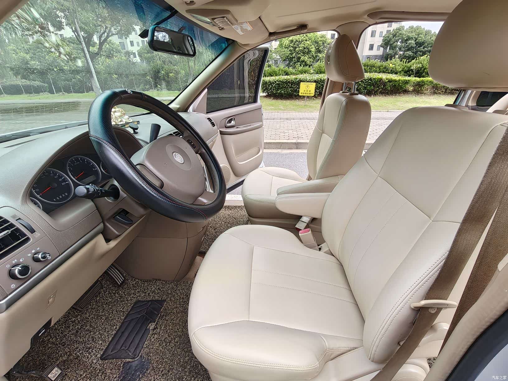 Buick GL8, 2013 8