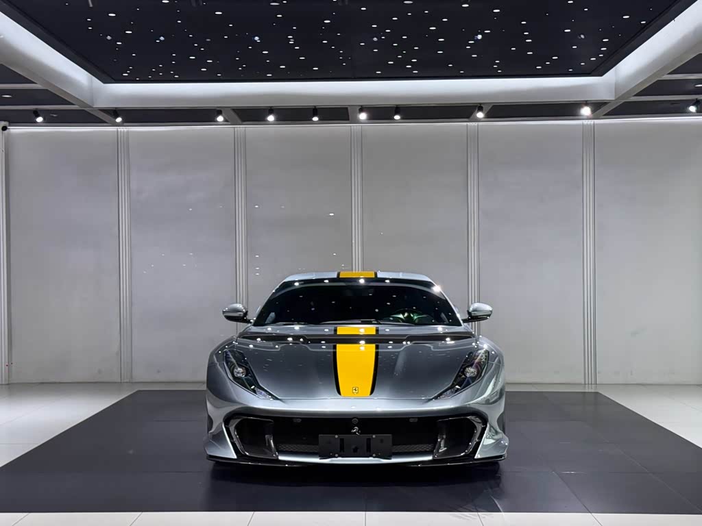 Ferrari 812
