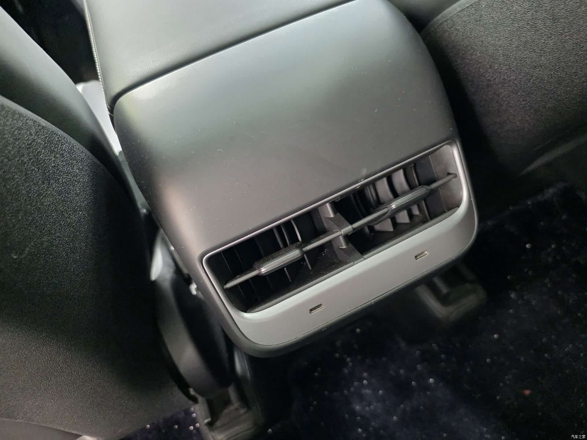 Tesla Model Y, 2023 12