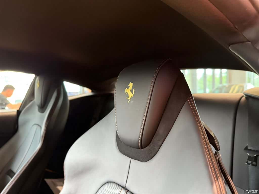 Ferrari Roma, 2021 17