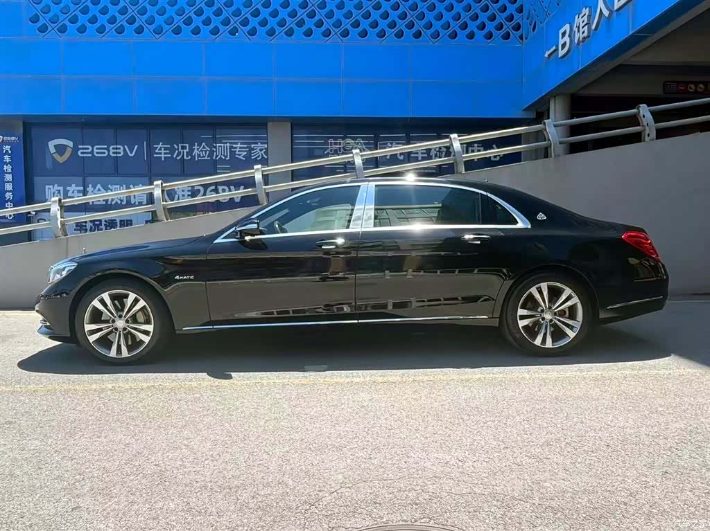 Maybach S-Class, 2015 3