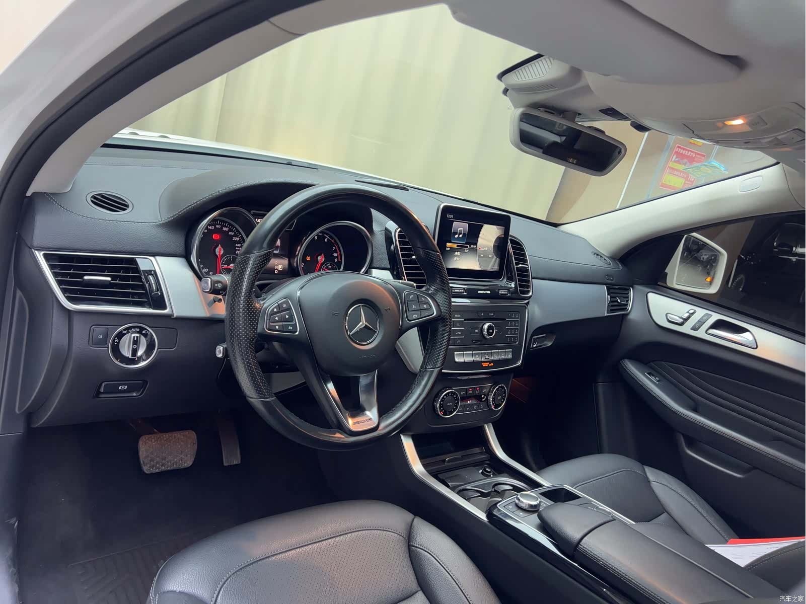 Mercedes-Benz GLE, 2016 10