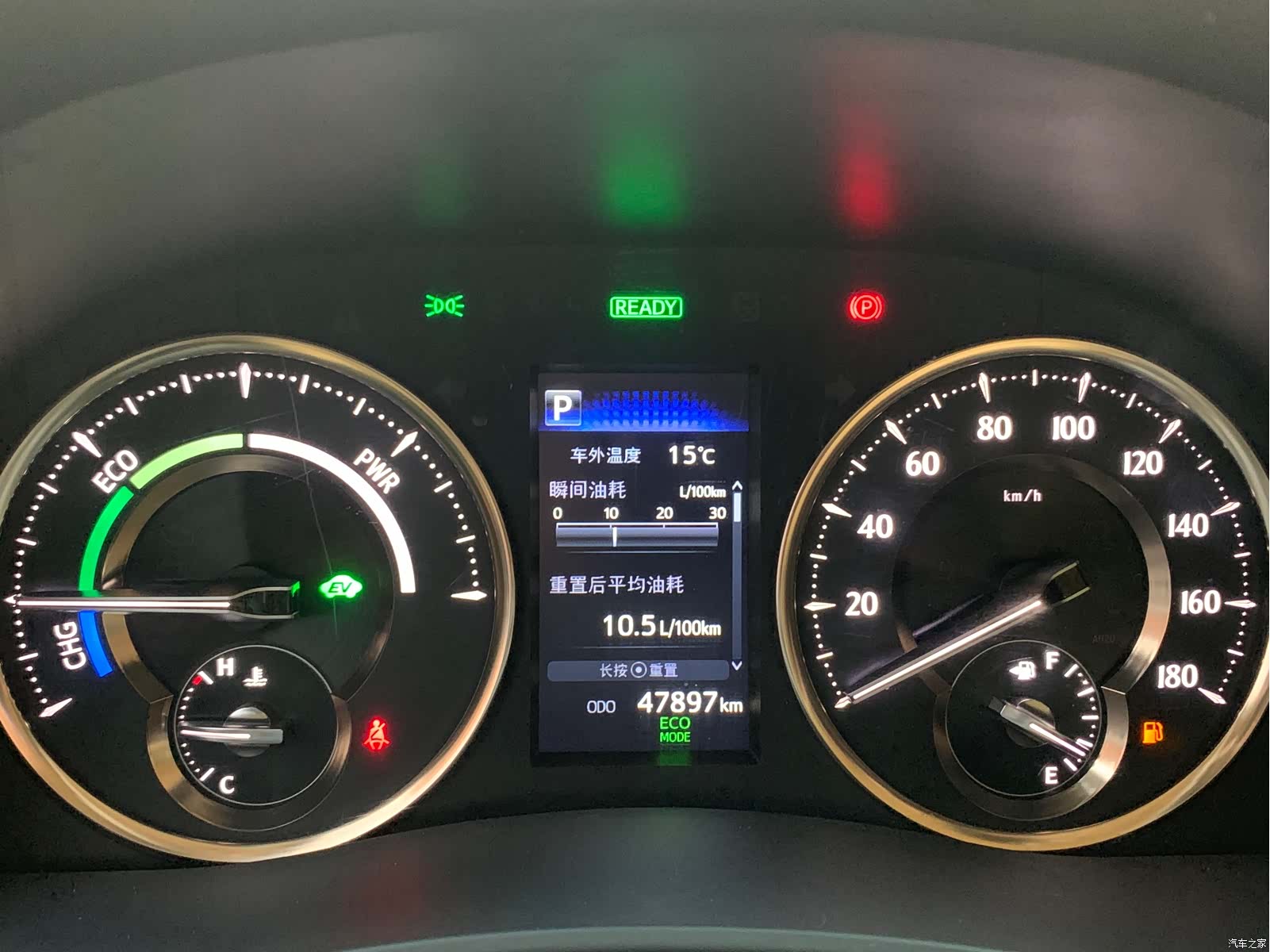 Toyota Alphard, 2022 13