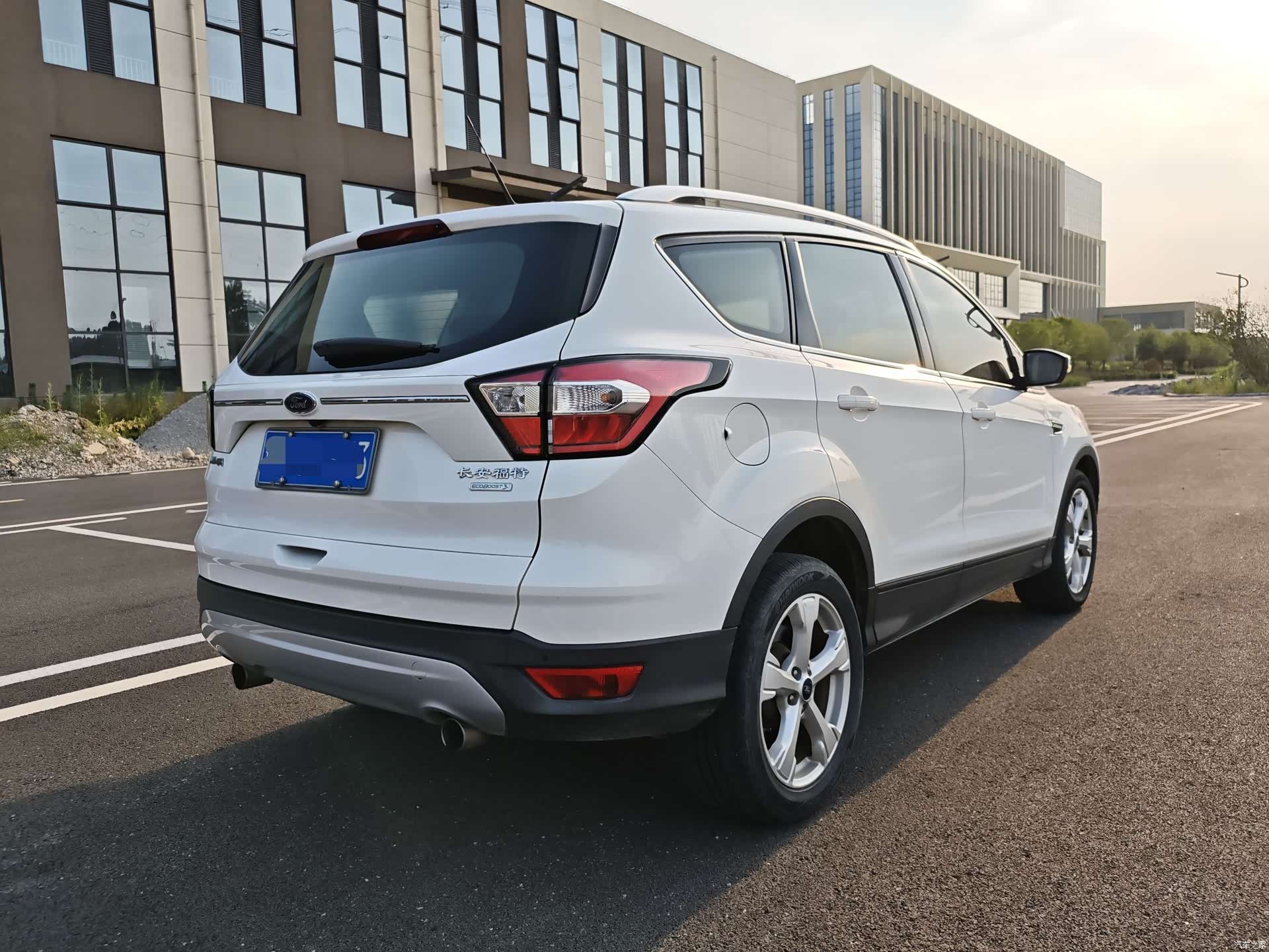 Ford Kuga, 2017 4